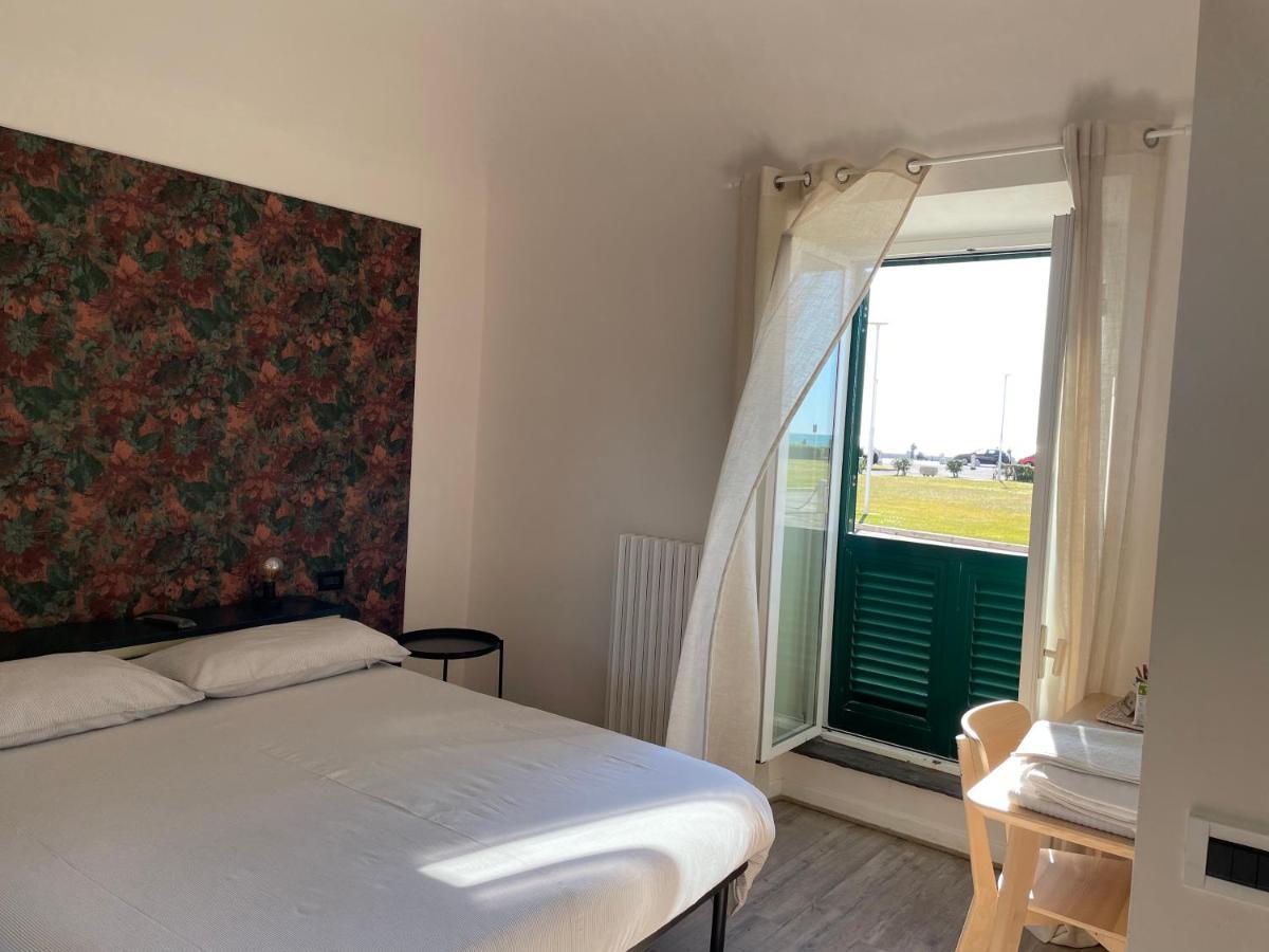 Sunrise Bed & Breakfast Marina Di Pisa Exterior photo